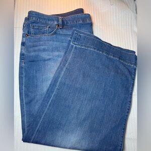 Lane Bryant Flex Magic Mid-Rise Wide Leg Jeans | Women’s Size 24